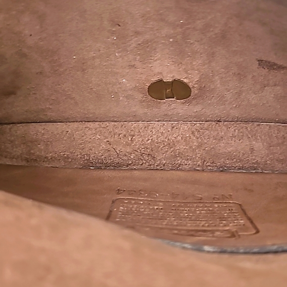 Sold!!! Vintage NYC 70's Coach Dinky Bag (Putty W/Tabac Piping) 9375 - Picture 13 of 14